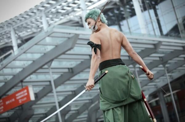 ‘华体会(中国)-华体会(中国)’以我之笔,绘你英姿——郑州高新区实验小学开展战“疫”绘画作品展(图2) 华体会网页版登录入口